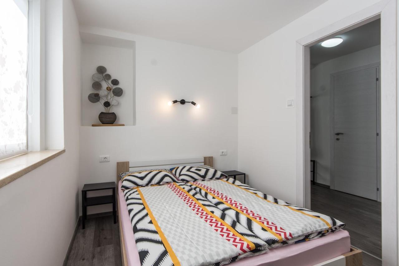 Apartment Retiro Пула Экстерьер фото