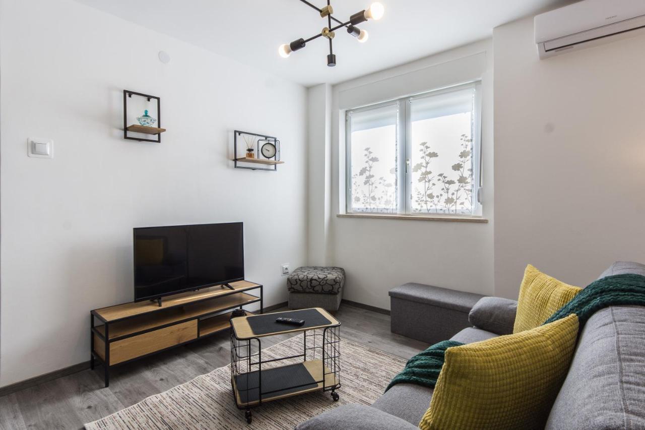 Apartment Retiro Пула Экстерьер фото